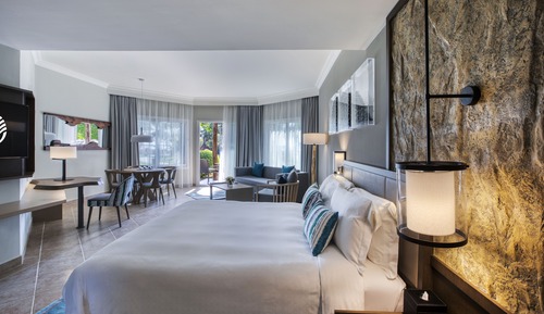 Suite, terraza, vistas al jardín