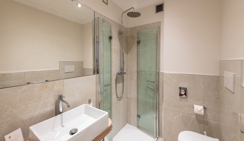 Habitación estándar con 1 cama doble o 2 individuales