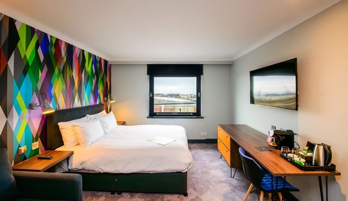 Habitación Club (FREE Gym & Pool Access)