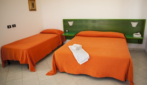 Habitación triple Confort, vistas al mar