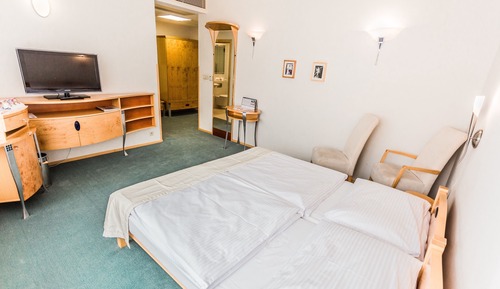 Habitación estándar con 1 cama doble o 2 individuales