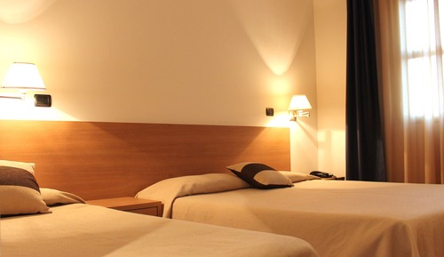 Habitación triple estándar, vistas al jardín