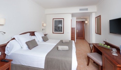 Habitación estándar (2 Adults + 1 Child)