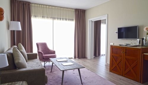 Suite (2 adults + 2 children)