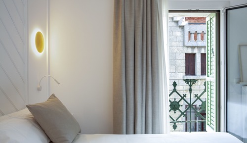 Habitación Deluxe con 1 cama doble o 2 individuales, vistas a la ciudad