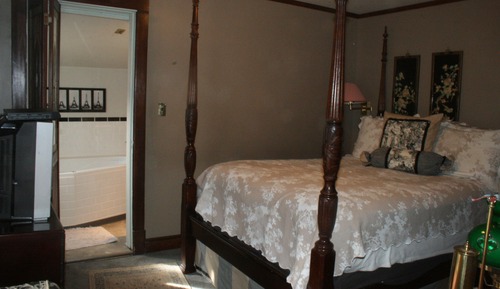 Habitación (Parisienne Room)