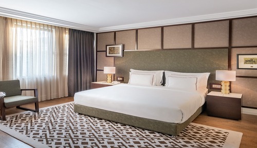 Grand Superior Room