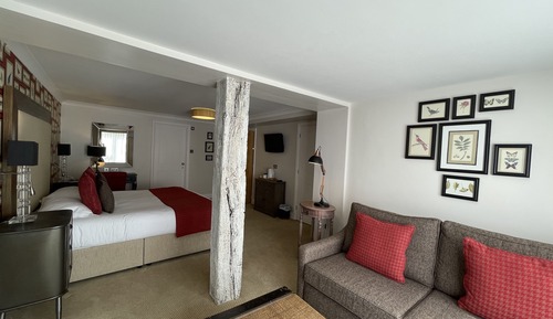 Cedar Suite