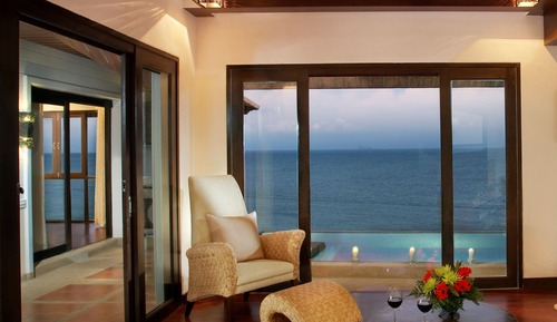 Beachfront Pool Villa