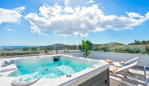 Superior Double with Roof Top Jacuzzi