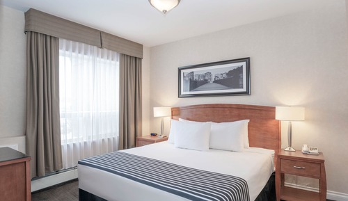 Suite familiar, cocina básica (1 King, Bunk Beds, Sofabed)