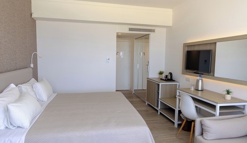 Superior Twin Room Front Sea View