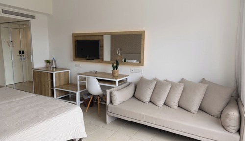 Habitación estándar, vistas parciales al mar