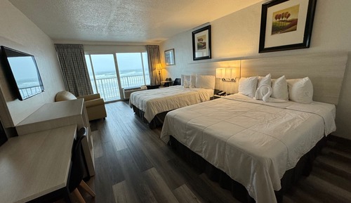 Habitación estándar, 2 camas de matrimonio, cocina básica, frente al mar