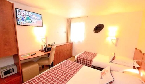 Habitación con 2 camas individuales