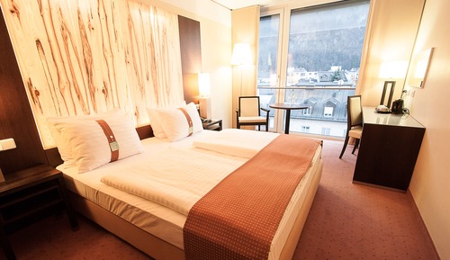 Habitación estándar, 1 cama de matrimonio grande, vistas a la montaña