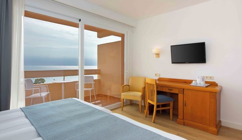 Habitación doble superior, balcón, vistas al mar
