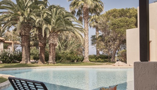 Bungalow (Pool Front)