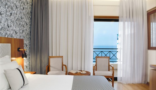 Suite Premium, 2 habitaciones, vistas parciales al mar