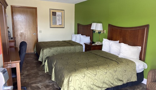 Habitación estándar doble, 2 camas dobles, accesible para personas con discapacidad, no fumadores