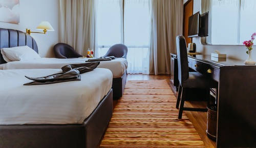 Habitación Deluxe con 1 cama doble o 2 individuales, vistas a la ciudad