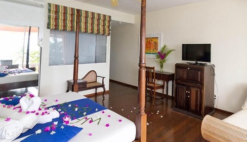 Habitación superior, 1 cama de matrimonio grande, balcón, vistas al mar