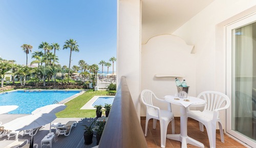 Habitación doble, vistas a la piscina (3 adults)