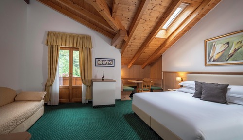 Suite junior, balcón