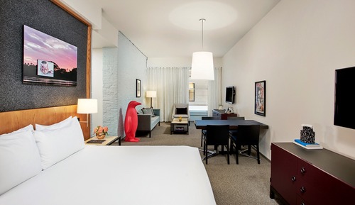 Suite (Atrium)