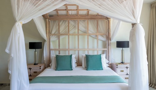 The Level Beach Room