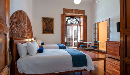 Habitación superior, 2 camas de matrimonio, vistas a la ciudad