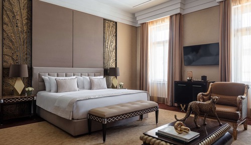 Suite junior, terraza (Extra Bed 2 Adults + 1 Child)