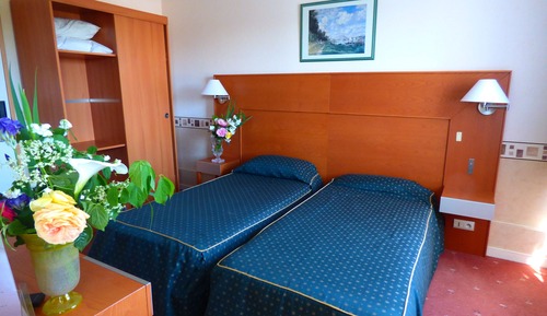 Habitación Confort con 2 camas individuales, 2 camas individuales