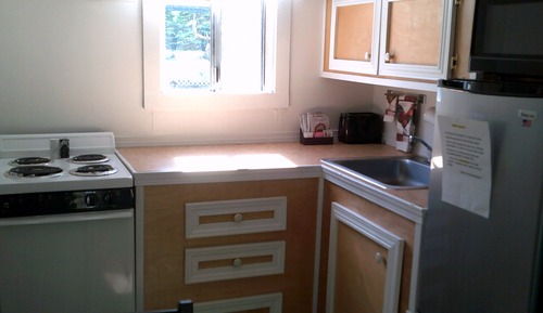 Habitación, cocina básica (Motel)