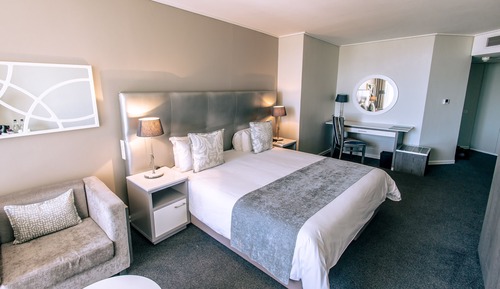 Habitación Deluxe, vistas parciales al mar