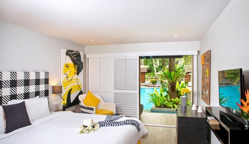 Habitación Premier, acceso a la piscina