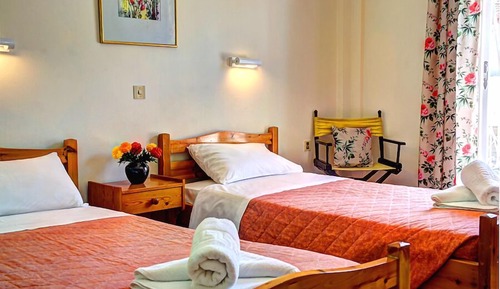 Apartamento, 2 habitaciones, balcón, en esquina