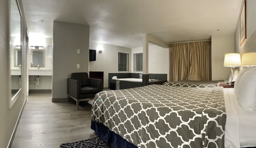 Habitación básica doble, 2 camas de matrimonio, no fumadores, bañera de hidromasaje