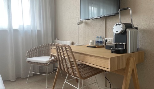 Habitación Confort con 1 cama doble o 2 individuales