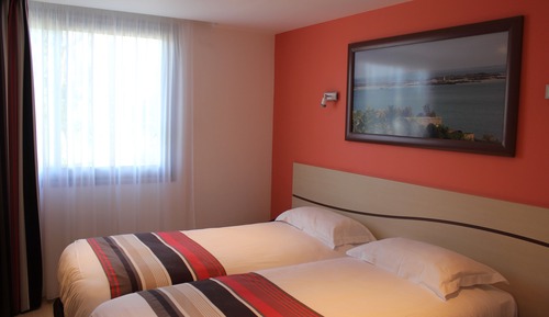 Habitación clásica con 1 cama doble o 2 individuales