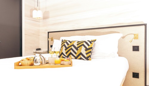 Habitación, terraza, vistas al mar