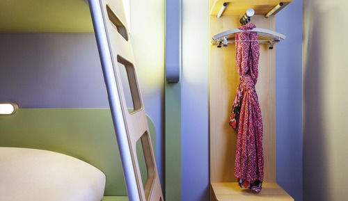 Habitación triple, varias camas