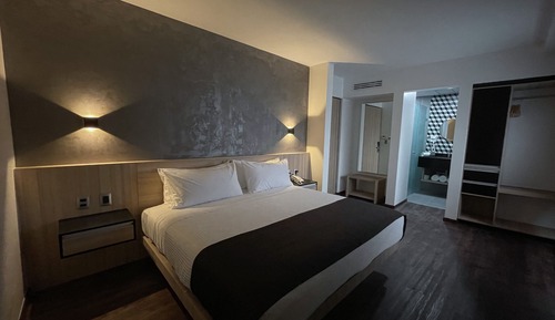 Habitacion Junior Suite con alberca