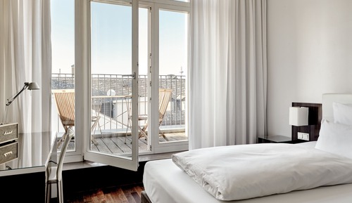 Habitación individual, balcón (French Bed)