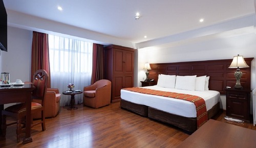 Suite estudio junior, 1 cama de matrimonio grande