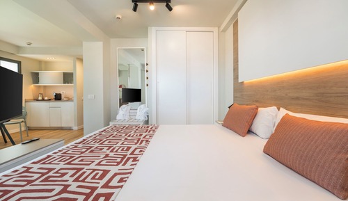 Suite junior (1 adult and 1 child)