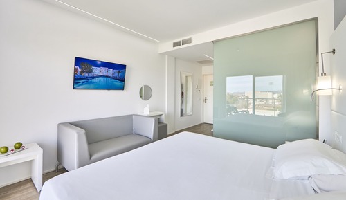 Habitación Deluxe, balcón, vistas a la piscina