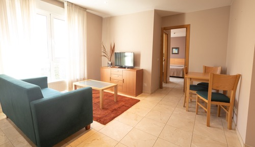 Apartamento (2 Adults + 1 Kid)