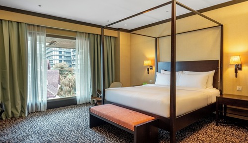 One Bedroom Premier Suite