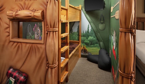 Suite (Kid Kamp-Waterpark Included)
